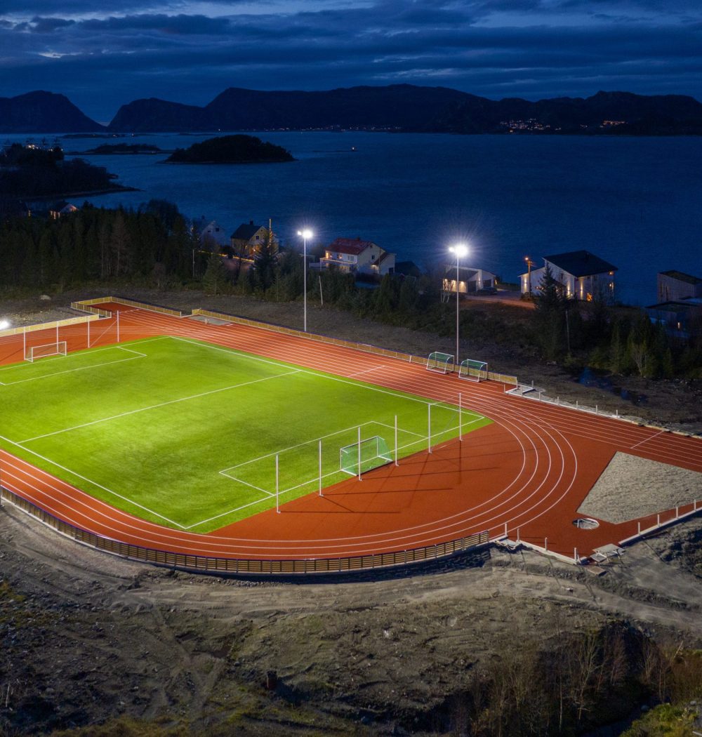 Herøy, Munkvoll stadion – idrettsbelysning – 20201210-465 Herøy, Munkvoll stadion - idrettsbelysning - 20201210-465